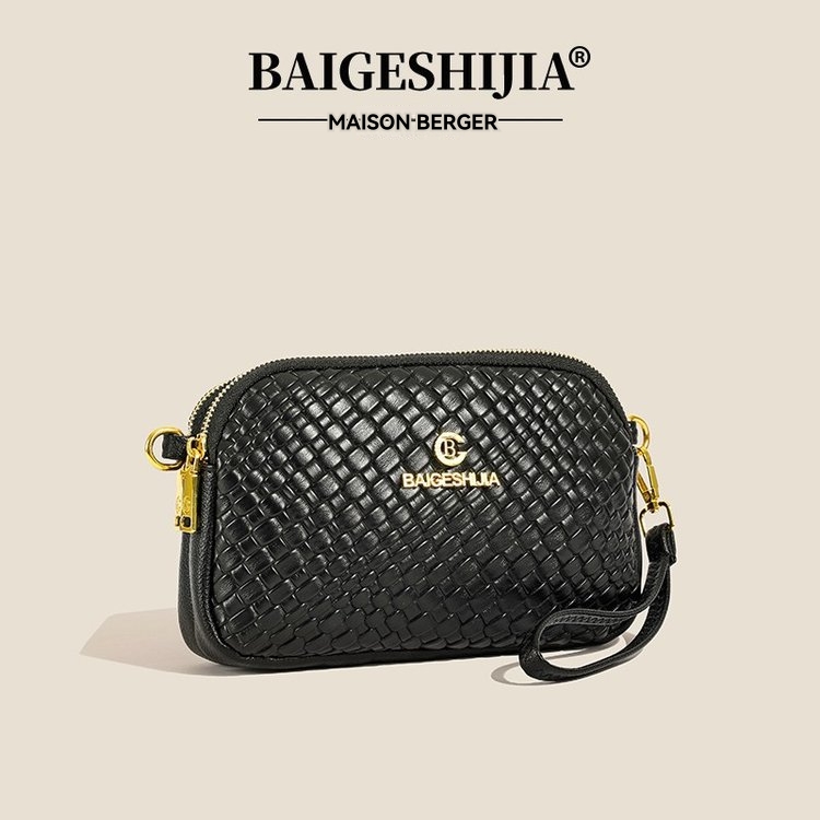 Womens Crossbody Bags | Gaby zipped pouch in quilted lambskin Black