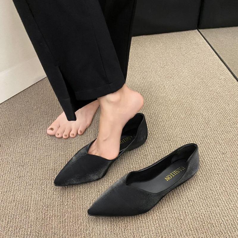 Womens Flats And Loafers | NOUR slippers in satin Black